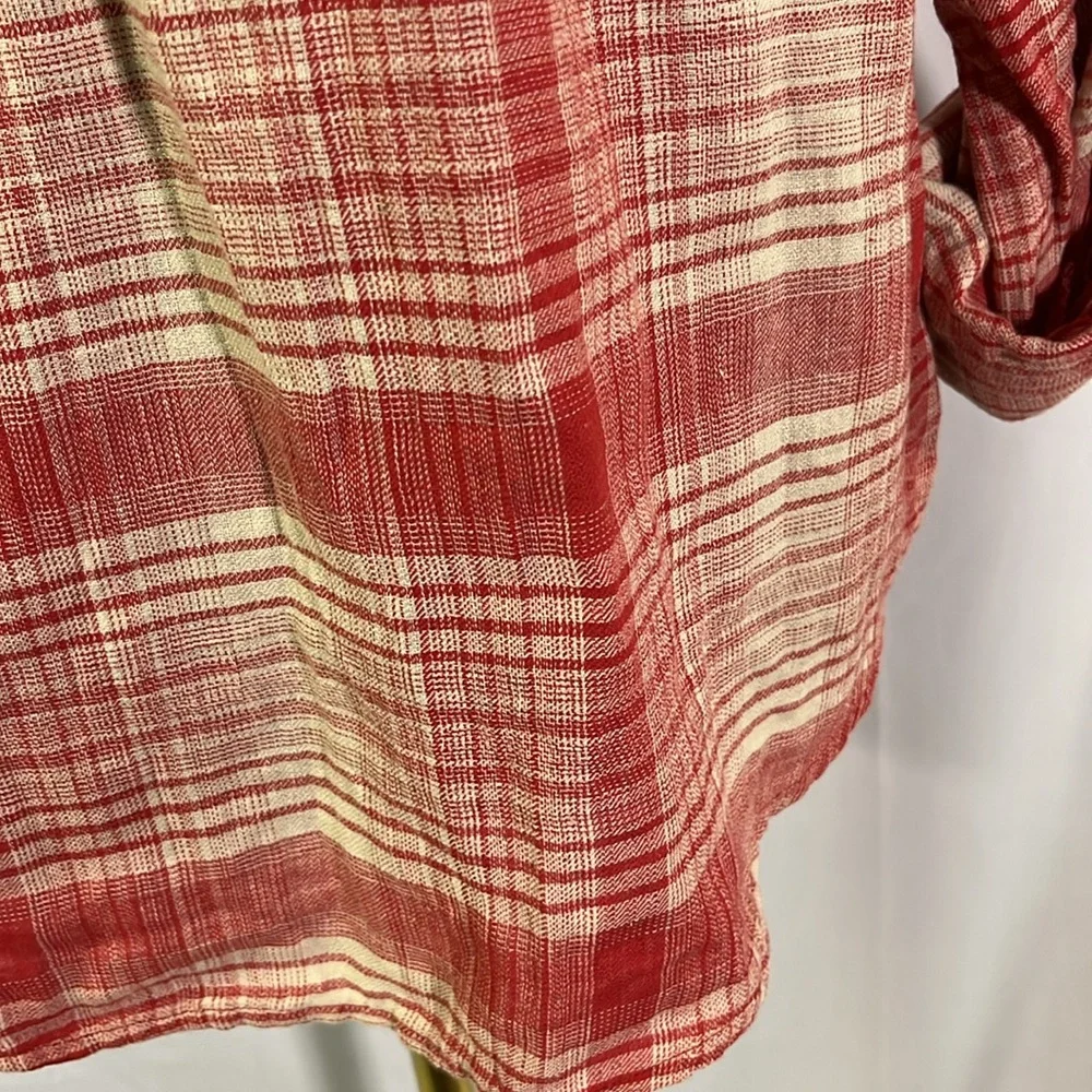 C&C California Chrysanthemum Red Mixed Plaid High Low Button Down Shirt - Picture 14 of 16